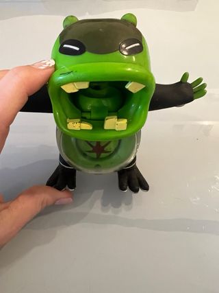 Figura Tragabolas Ben 10