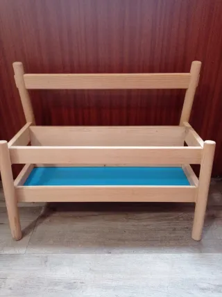 Estantería infantil de madera