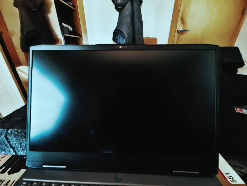 Lenovo LOQ 15IRH8 i5 RTX 4060 afbeelding 4