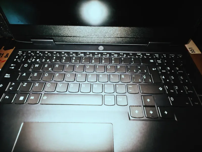 Lenovo LOQ 15IRH8 i5 RTX 4060 afbeelding 5