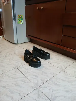 Scarpe Mary Jane Nere con Plateau