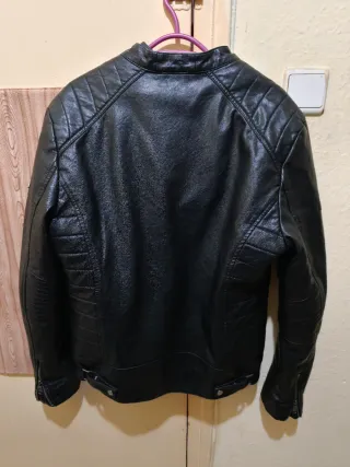 Chaqueta hombre negra con chaleco