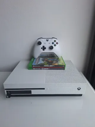 Xbox One S Bianca + Controller e Giochi