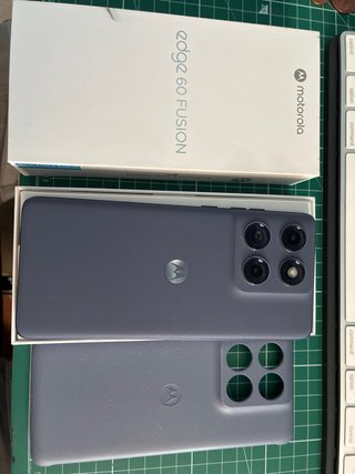 Motorola Edge 60 Fusion Morado con caja y funda