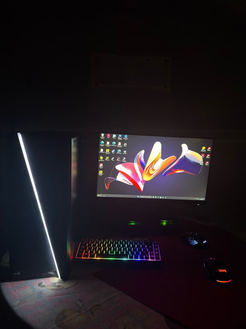 PC Gamer Negro y Multicolor