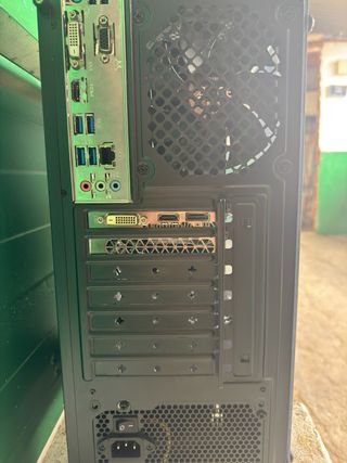 PC Gamer Negro y Multicolor