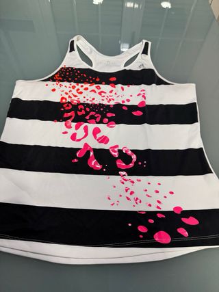 Conjunto Adidas: Camiseta y Pantalón