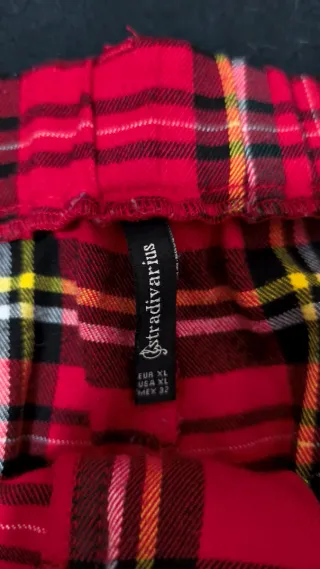 Pantalón de cuadros tartán rojo