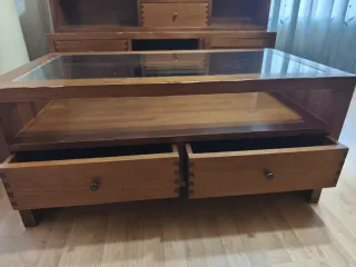 Mesa de centro madera y crista.