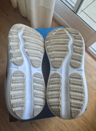 Zapatillas Brooks Ghost Max 2 Blancas/Grises