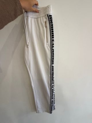 Chándal Armani Exchange comodo y elegante