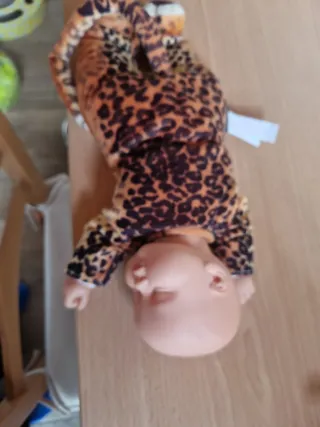 Muñeco bebé leopardo dormido. Anne Geddes