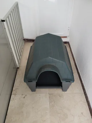 Caseta para perro de plástico