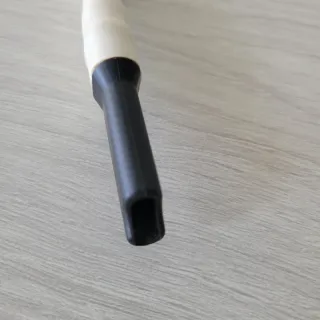 Tubo flexible aspiradora negro y blanco