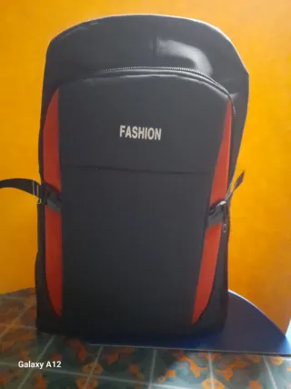 Zaino nero e blu Fashion