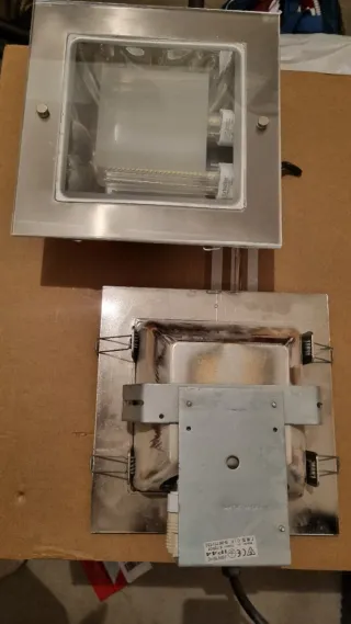 2 Apliques de techo cuadrados