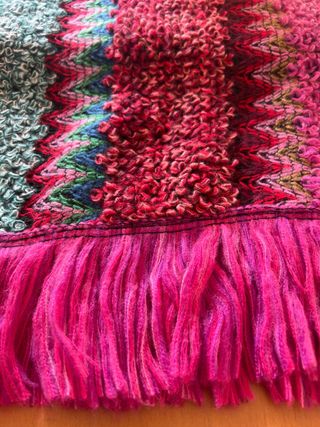 Sciarpa Kätier morbida multicolore con frange