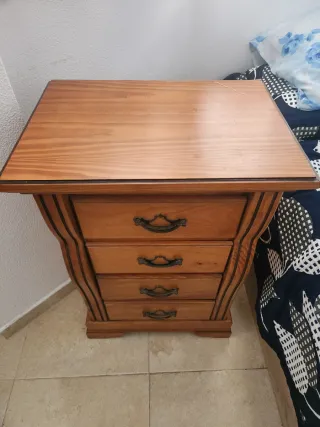 Cómoda y Gabetero antiguos de madera vintage