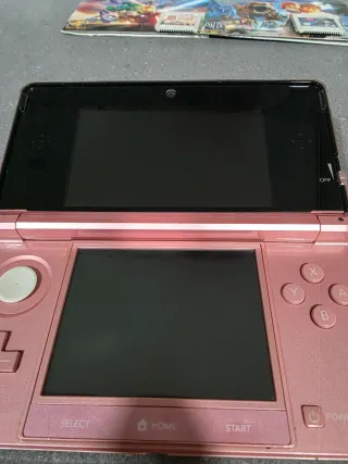 Nintendo 3DS Rosa + 2 Juegos