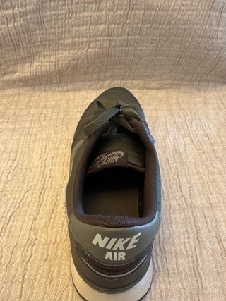 Zapatillas Nike Marrones y Verdes