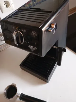 Cafetera Espresso DeLonghi ECP31.21 Negra