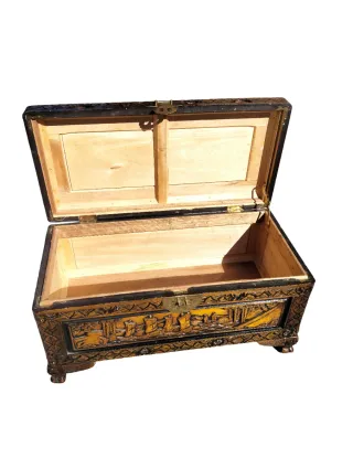 BAÚL DE MADERA TALLADO