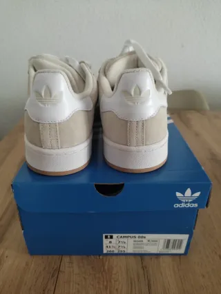 Zapatillas Adidas Campus 00s Beige y Blancas