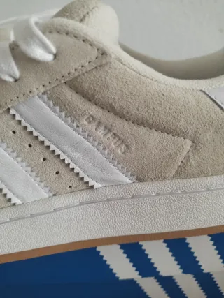 Zapatillas Adidas Campus 00s Beige y Blancas