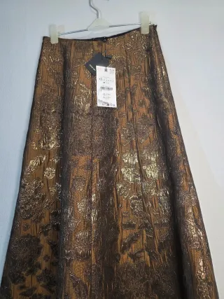 Falda Zara Jacquard Brillo Viral