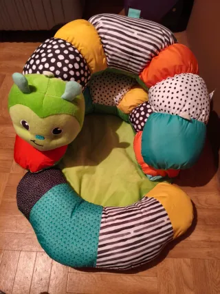 Cojín infantil oruga Prop-a-pillar