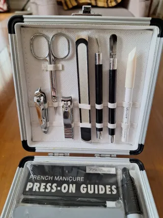 Maletín Manicura Francesa Mark Plateado