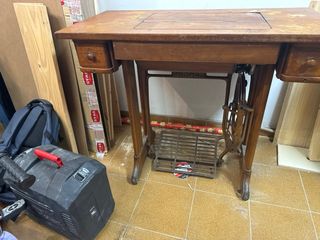 Máquina de coser Singer antigua