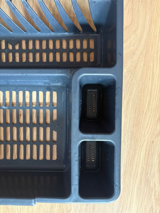 Escurridor de platos gris