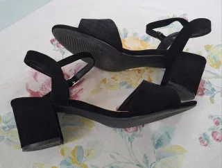 Sandalias tacón ancho negras