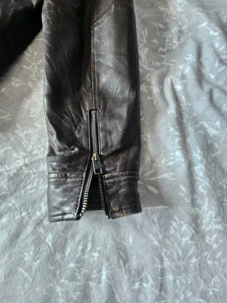 Chaqueta de piel marrón