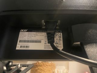 Pantalla Acer Negra y Roja