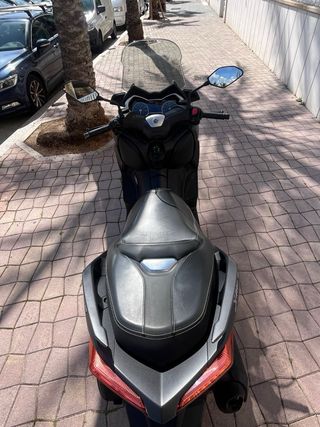 Yamaha X300 ABS 2021.