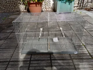 Jaula de cría para pájaros