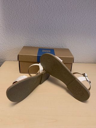 Sandalias blancas de piel talla 39 Gioseppo nuevas