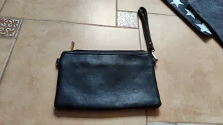Bolsos de mano con estrellas y serpiente