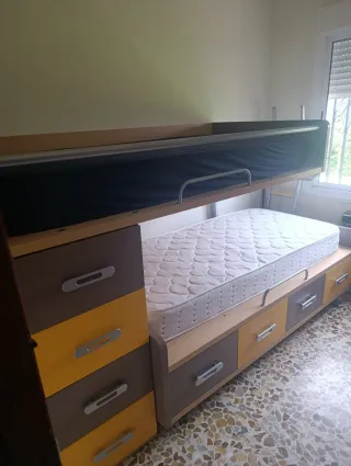 Cama tren con cajones y escalera