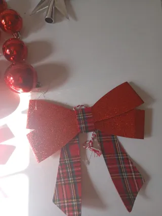 Decoración Navidad Bolas y Lazos Rojos/Plateados