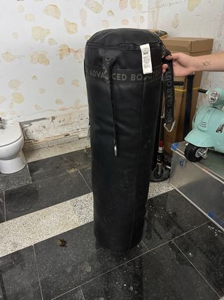 Saco de boxeo negro