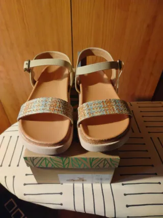 Sandalias mujer talla 40 beige nuevas