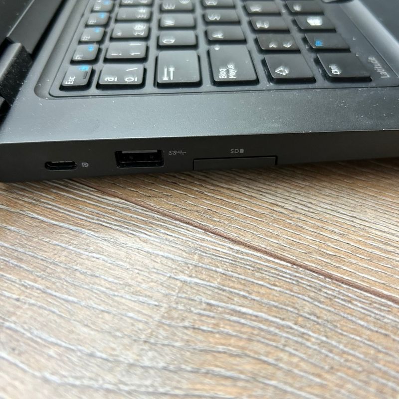 Portátil DELL Latitude 5480 Core i5 6500 y 8GB RAM afbeelding 3