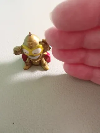 Rocketzing - SuperThings Raro Dorado