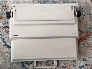 Máquina de escribir Olivetti PT 505