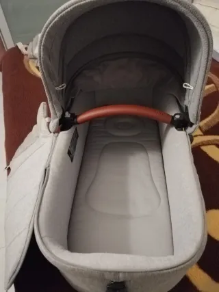 Carrito Jané con cuco y silla gris