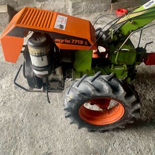 Motocultor Agria 7713-L con remolque basculante