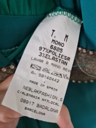 Mono largo turquesa con detalles dorados